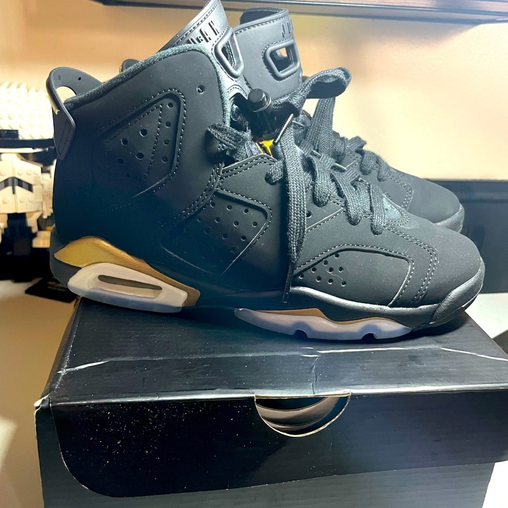 Air Jordan DMP 6’s grade school size